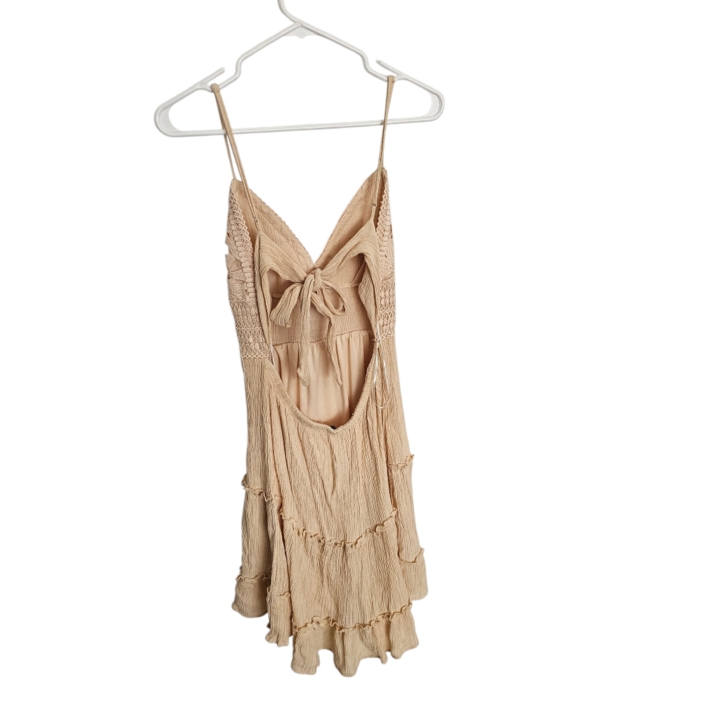 Love Tree Large Beige Crochet Lace Tiered Mini Dress Boho Sun Dress Open Back - Picture 2 of 9